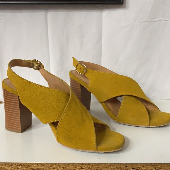 Yellow heels - Picture 3 of 4